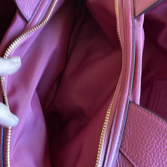 Coach Pink Leather Women's Bag - Picture 4 of 7
